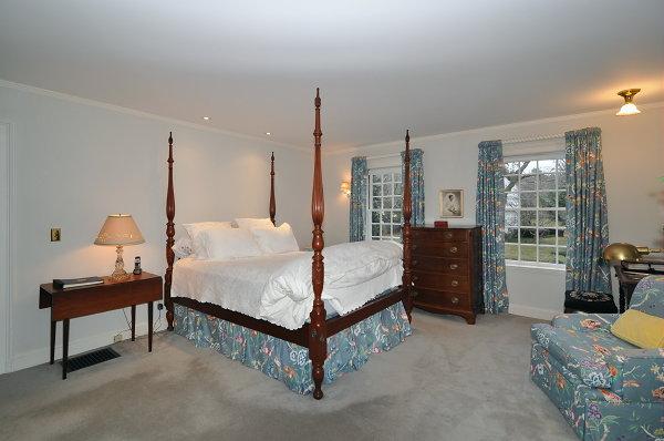 35 Clovelly Road Wellesley, MA 02481 - Photo 13 of 21 Gallery Image 13