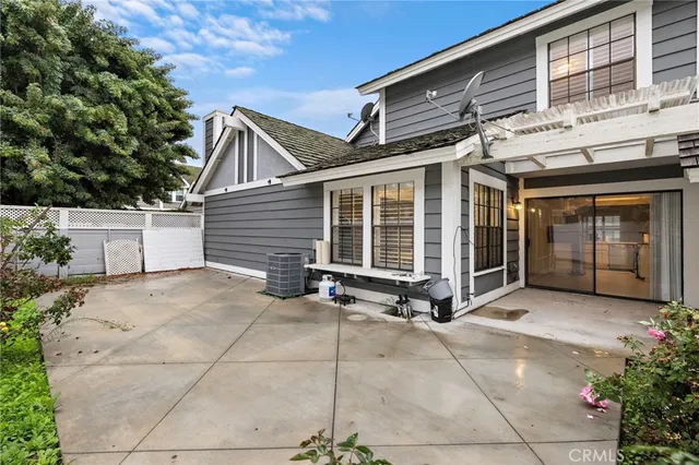 a view of a house with a garage