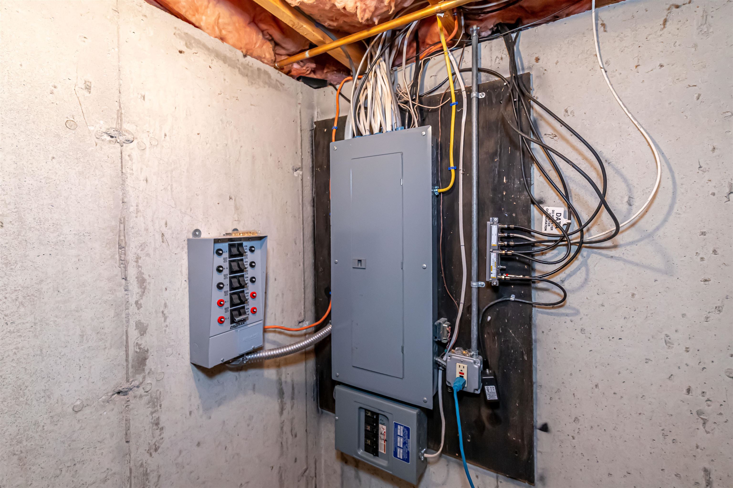 6 Abbey Road Bow, NH 03304 - Photo 38 of 47