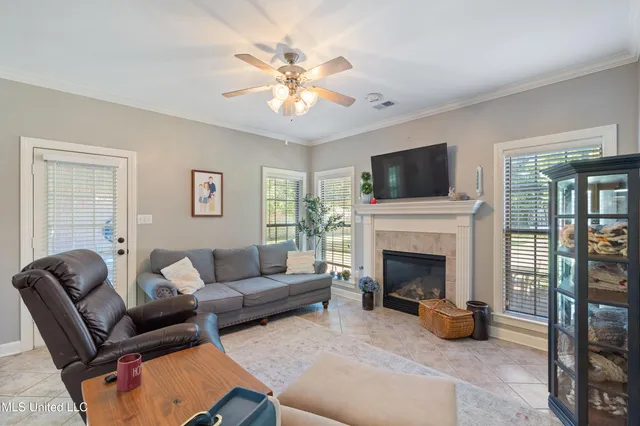 $484,900 | 2410 Cumberland Drive, Southaven, MS 38672