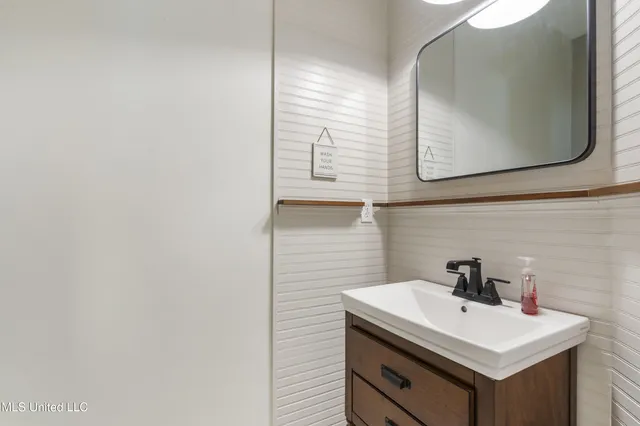 $484,900 | 2410 Cumberland Drive, Southaven, MS 38672