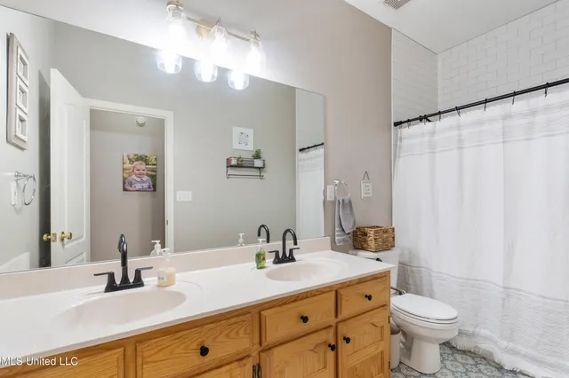 $484,900 | 2410 Cumberland Drive, Southaven, MS 38672