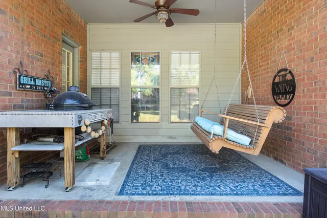 $484,900 | 2410 Cumberland Drive, Southaven, MS 38672