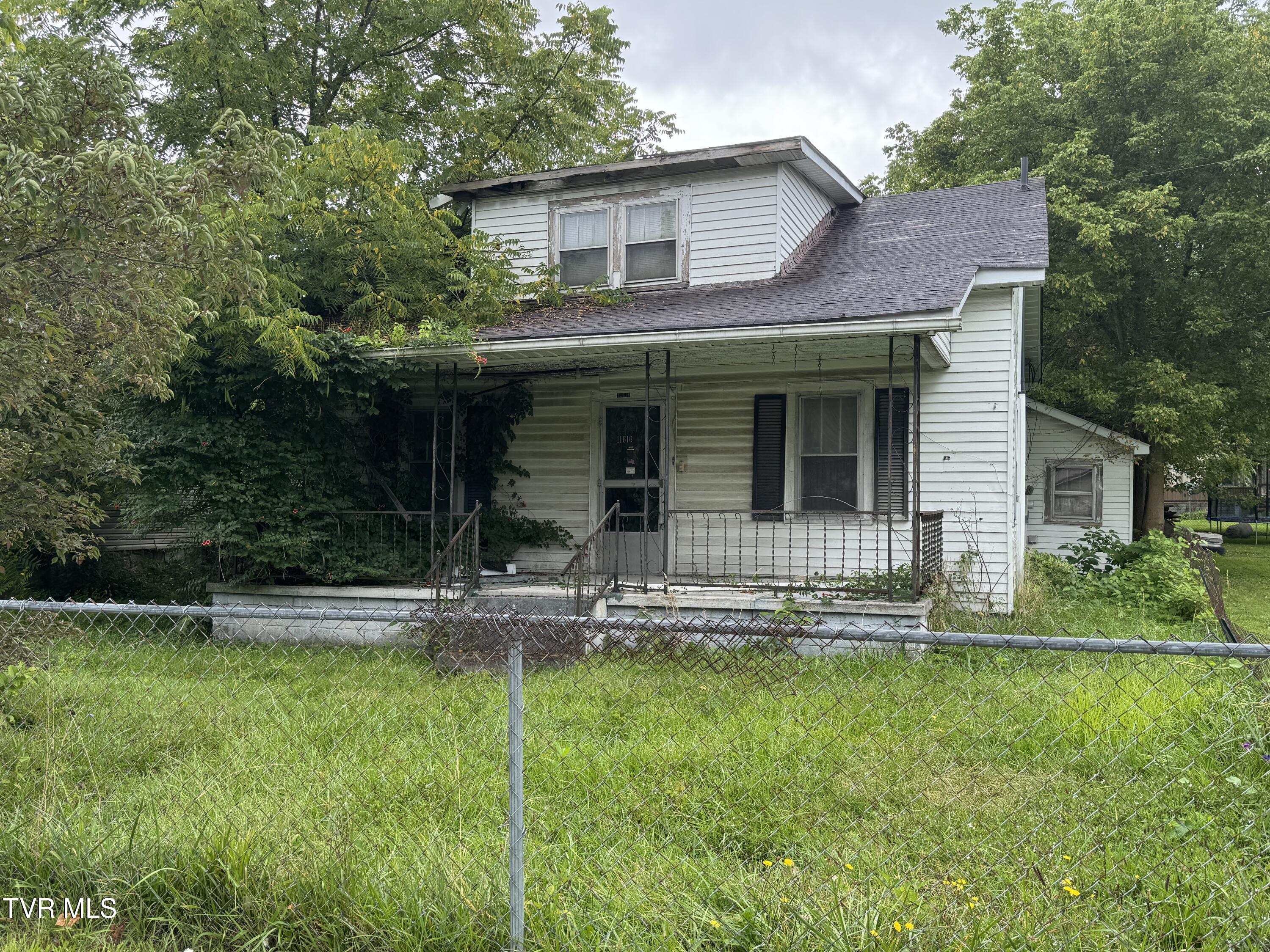 11616 Riverview Road Coeburn, VA 24230 - Photo 14 of 23 HOUSE FRONT VIEW