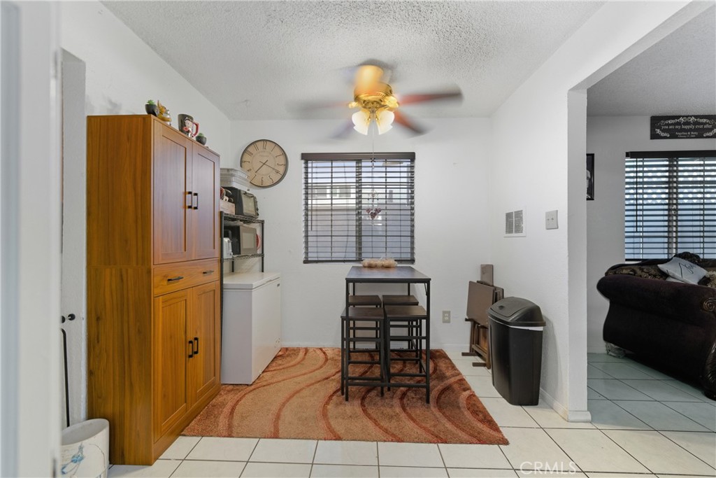 8211 Wilbarn Street Paramount, CA 90723 - Photo 15 of 25