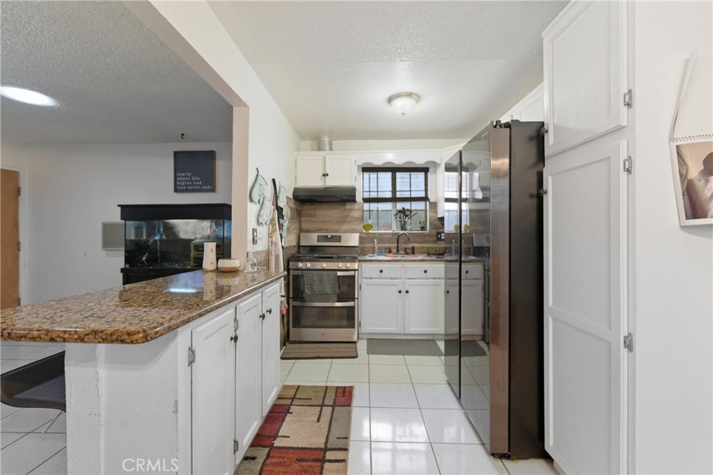 8211 Wilbarn Street Paramount, CA 90723 - Photo 17 of 25