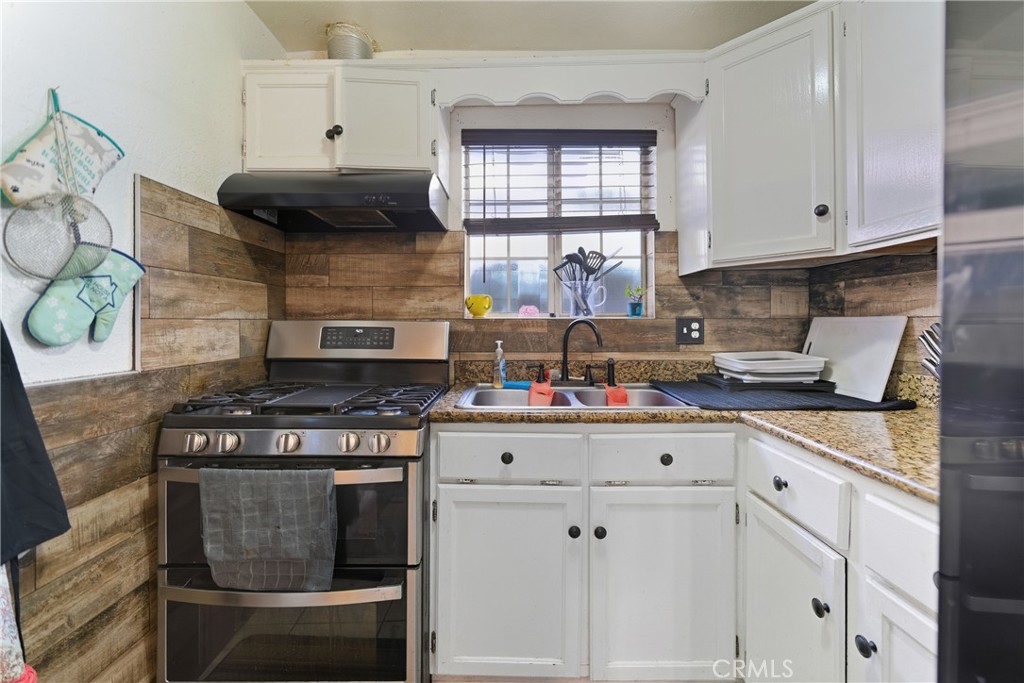 8211 Wilbarn Street Paramount, CA 90723 - Photo 18 of 25