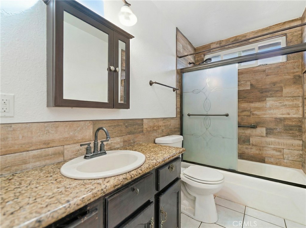 8211 Wilbarn Street Paramount, CA 90723 - Photo 21 of 25