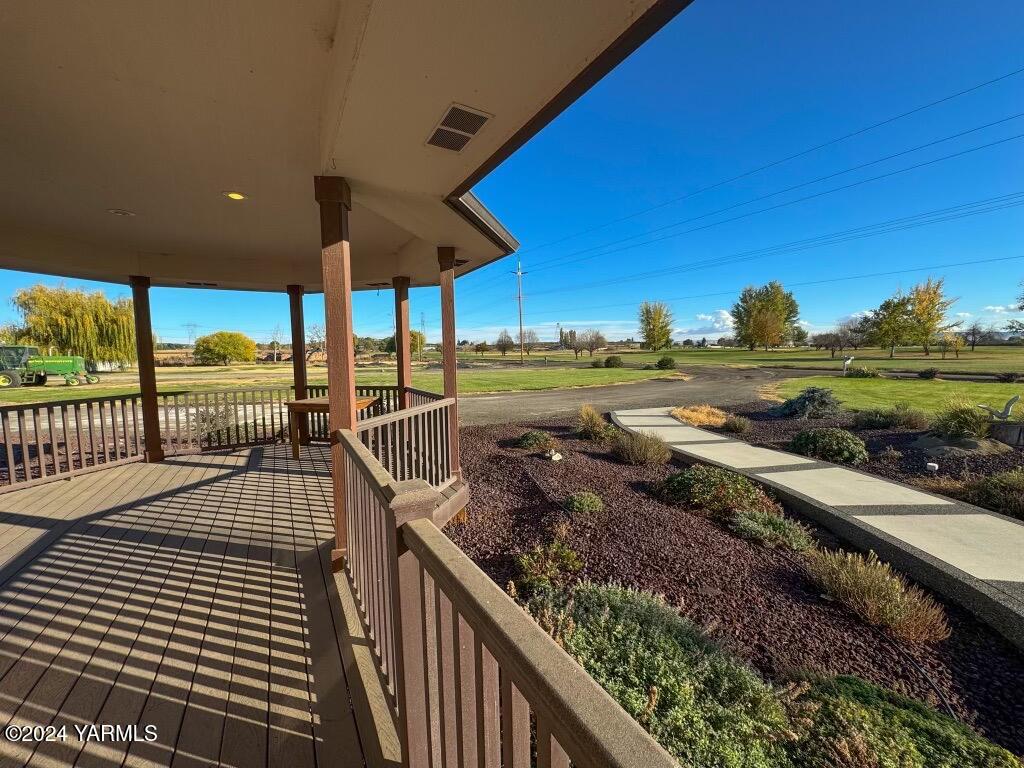 699 Alexander Road Sunnyside, WA 98944 - Photo 4 of 27 a view of a swimming pool with a patio