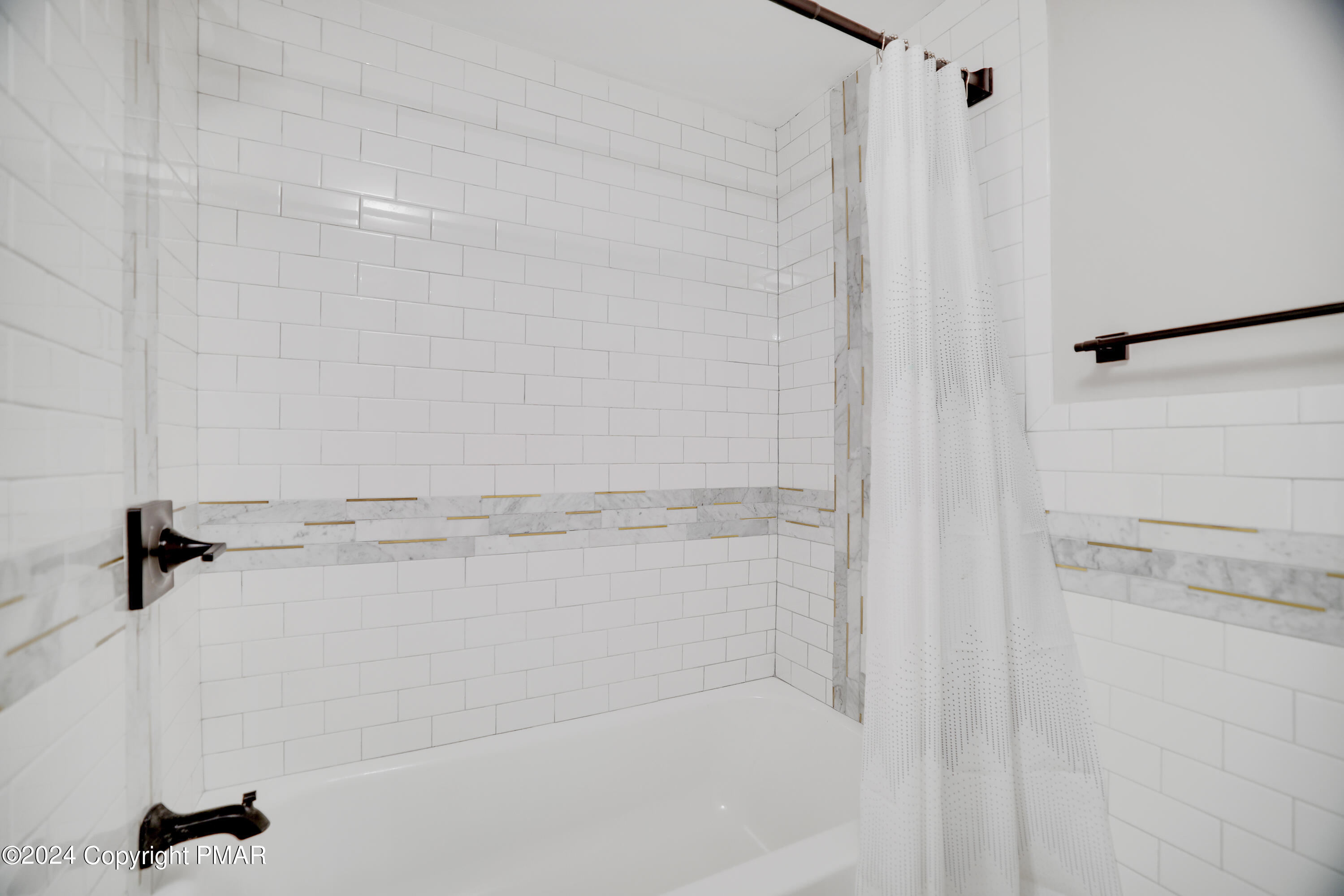 316 Main Street, Unit 1 Roaring Spring, PA 16673 - Photo 10 of 19 RBR53910