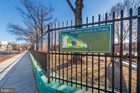 $1,800 | 117 R Street Northwest, Unit 2, Washington, DC 20001