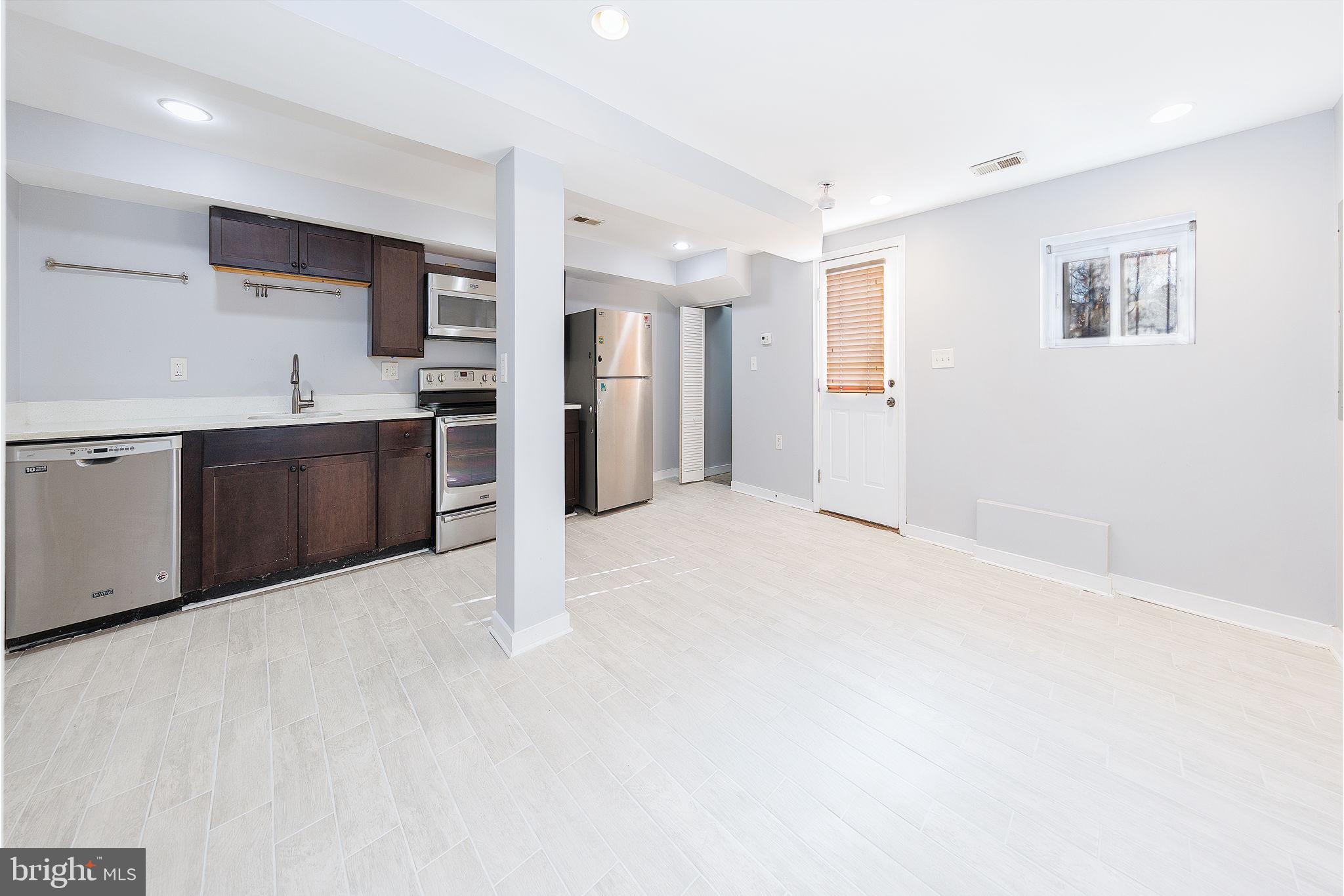 117 R Street Northwest, Unit 2 Washington, DC 20001 - Photo 3 of 35