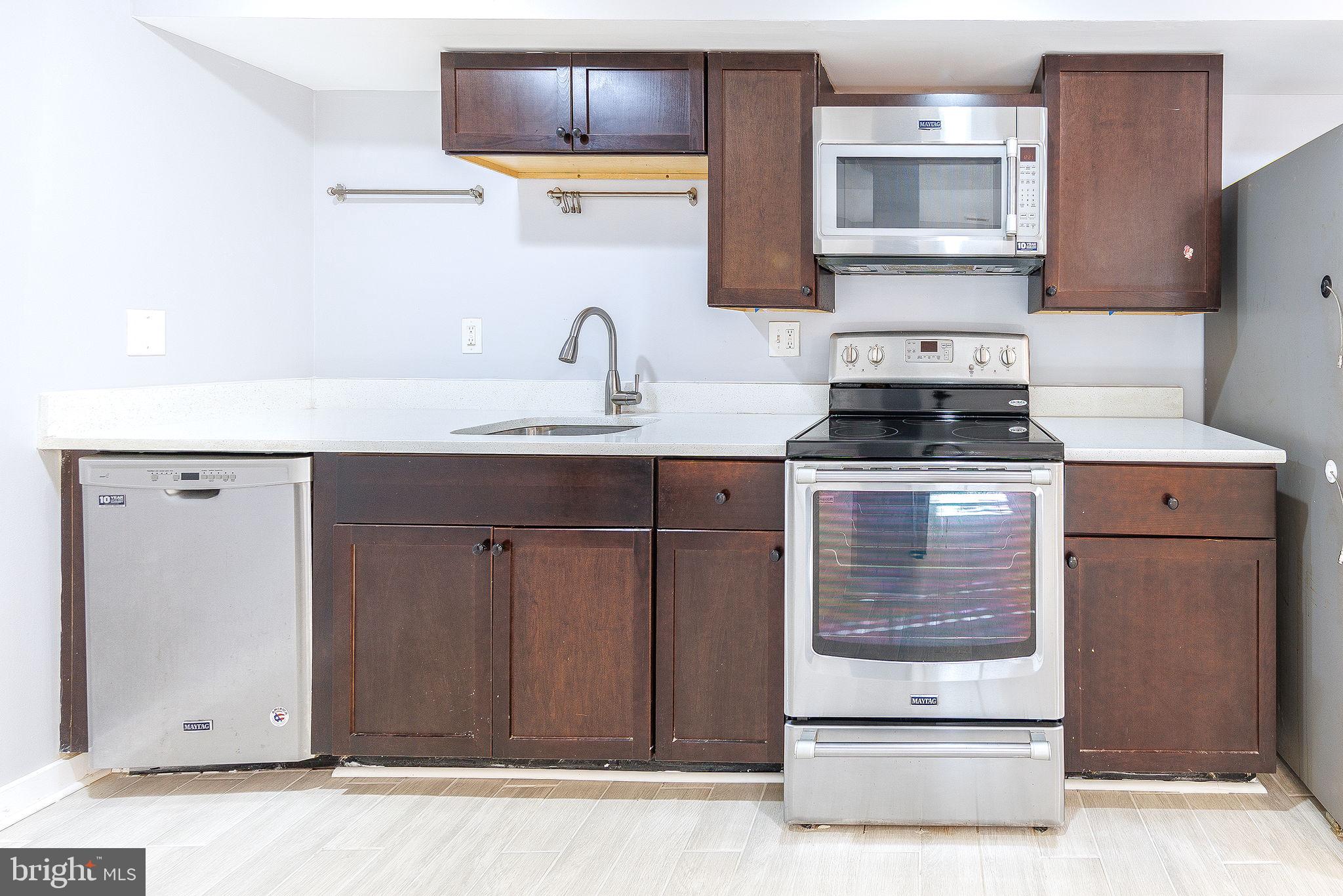 117 R Street Northwest, Unit 2 Washington, DC 20001 - Photo 4 of 35