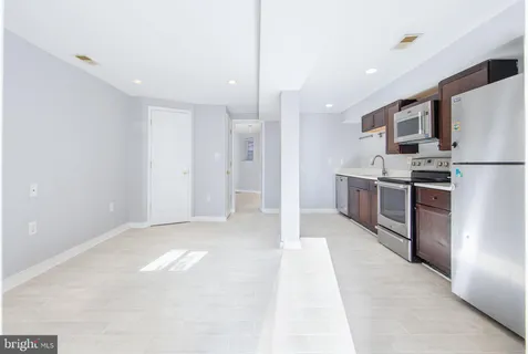 $1,800 | 117 R Street Northwest, Unit 2, Washington, DC 20001