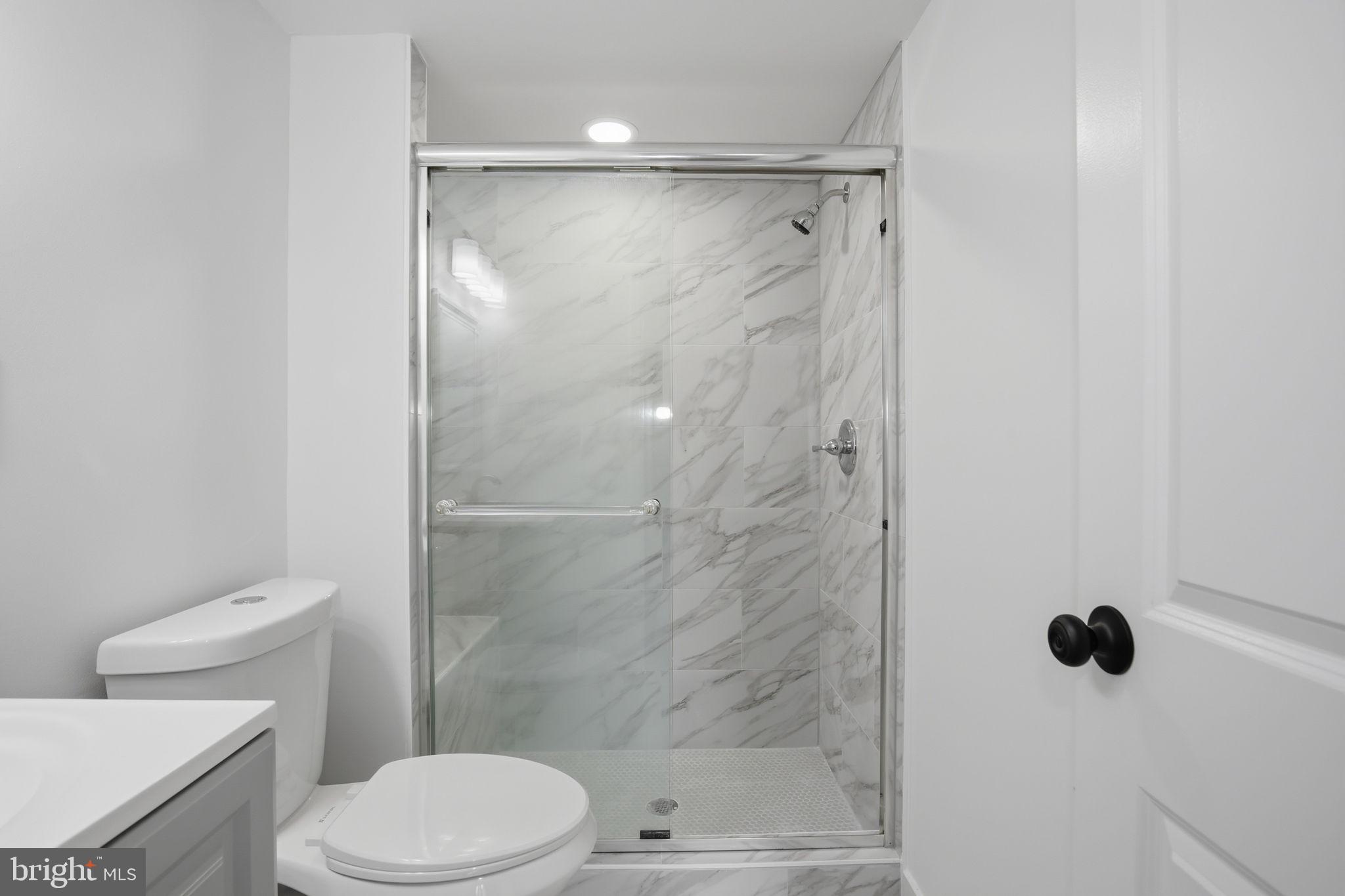 10028 Stedwick Road, Unit 102 Montgomery Village, MD 20886 - Photo 21 of 42 Primary bathroom