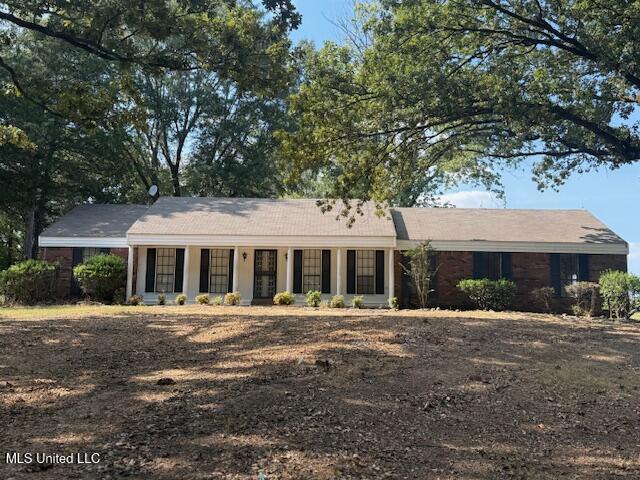 5600 Countyline Desoto Road Coldwater, MS 38618 - Photo 1 of 15 Front of home