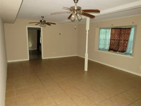 a view of entryway and hall