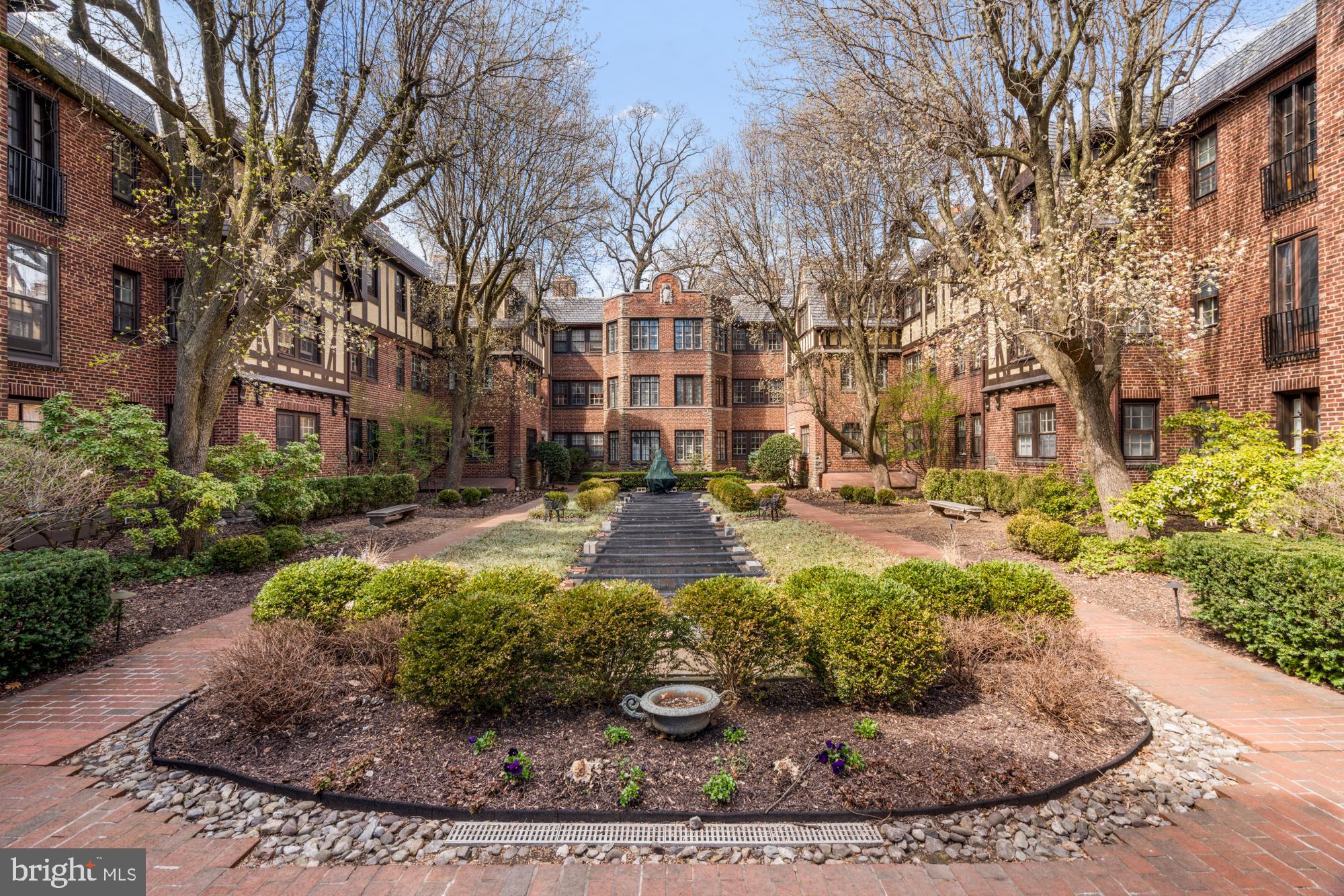 415 City Avenue, Unit I2 Merion Station, PA 19066 - Photo 32 of 35 a view of a yard with a fountain