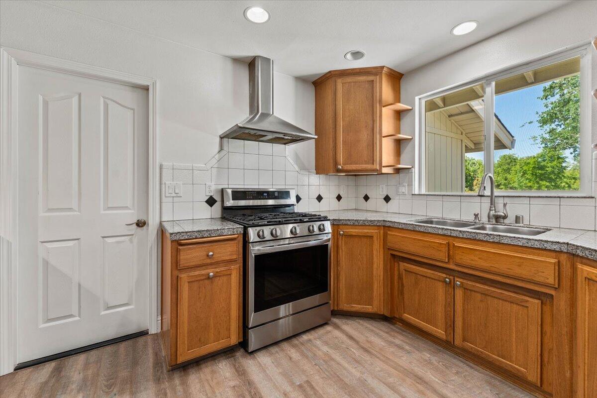 16123 Plateau Circle Redding, CA 96001 - Photo 15 of 50 16123 Plateau Circle