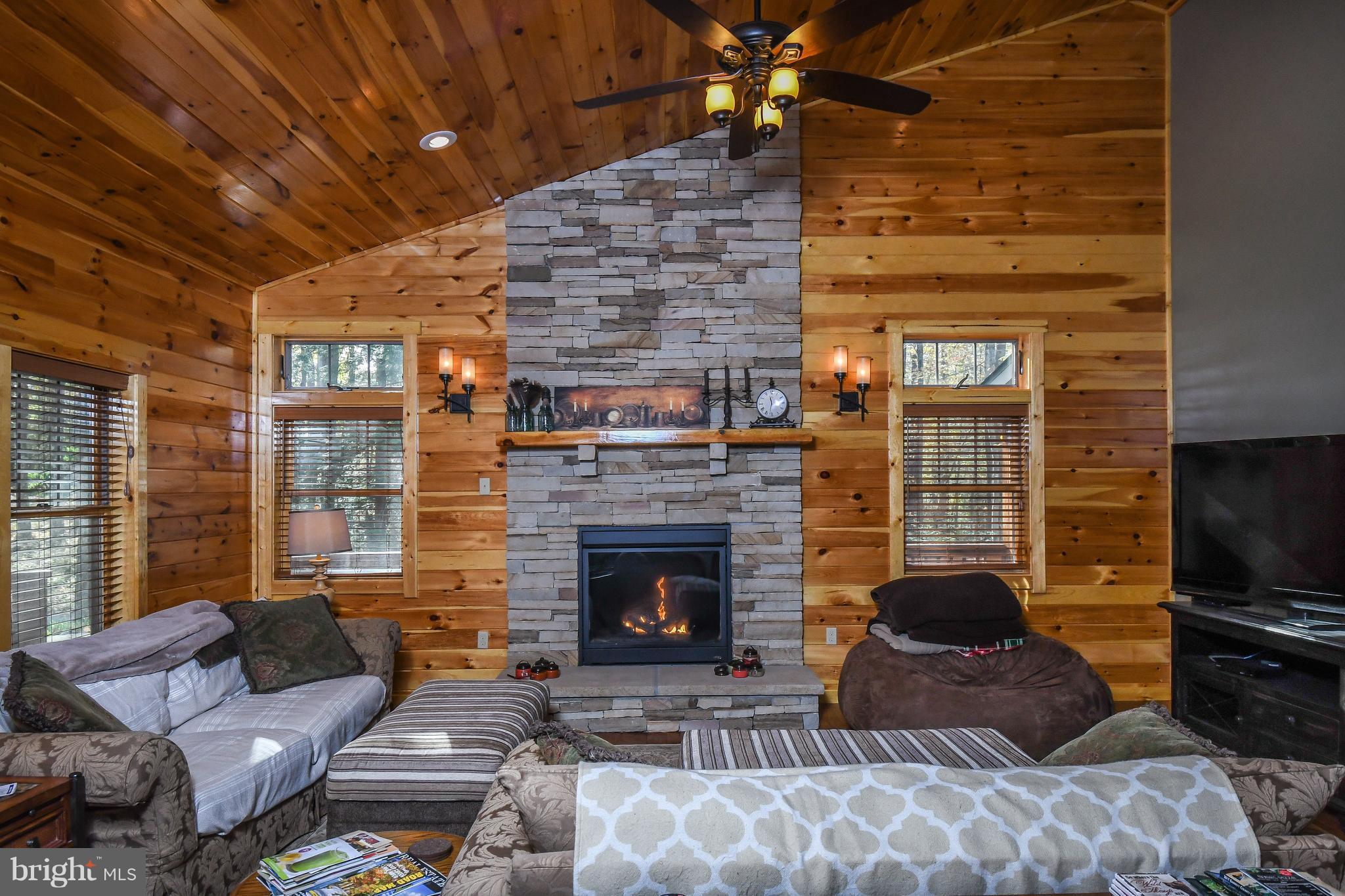 304 Gap Run Road Friendsville, MD 21531 - Photo 3 of 26 Living Room