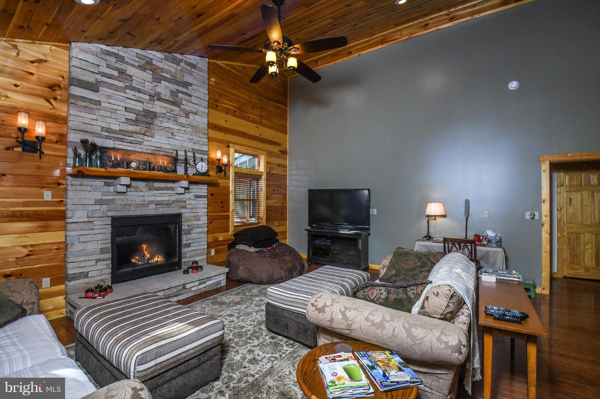 304 Gap Run Road Friendsville, MD 21531 - Photo 6 of 26 Living Room