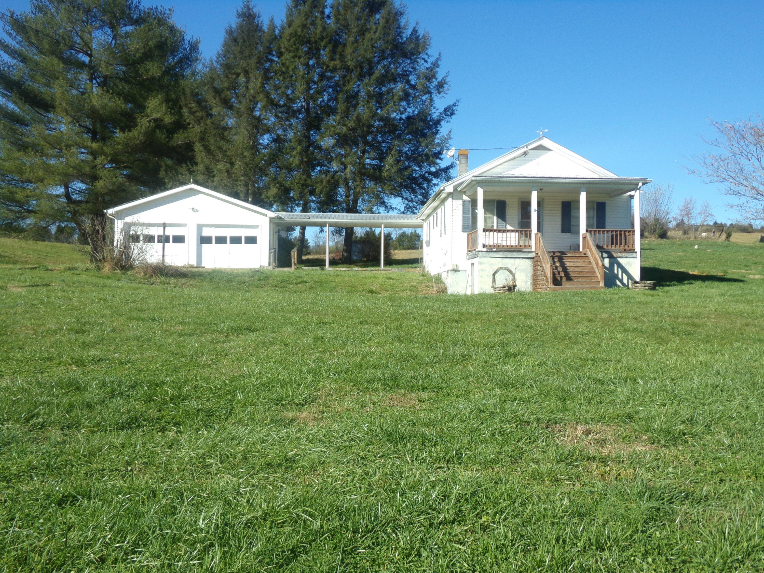 6667 Springwood Road Buchanan, VA 24066 - Photo 2 of 20 100_0878