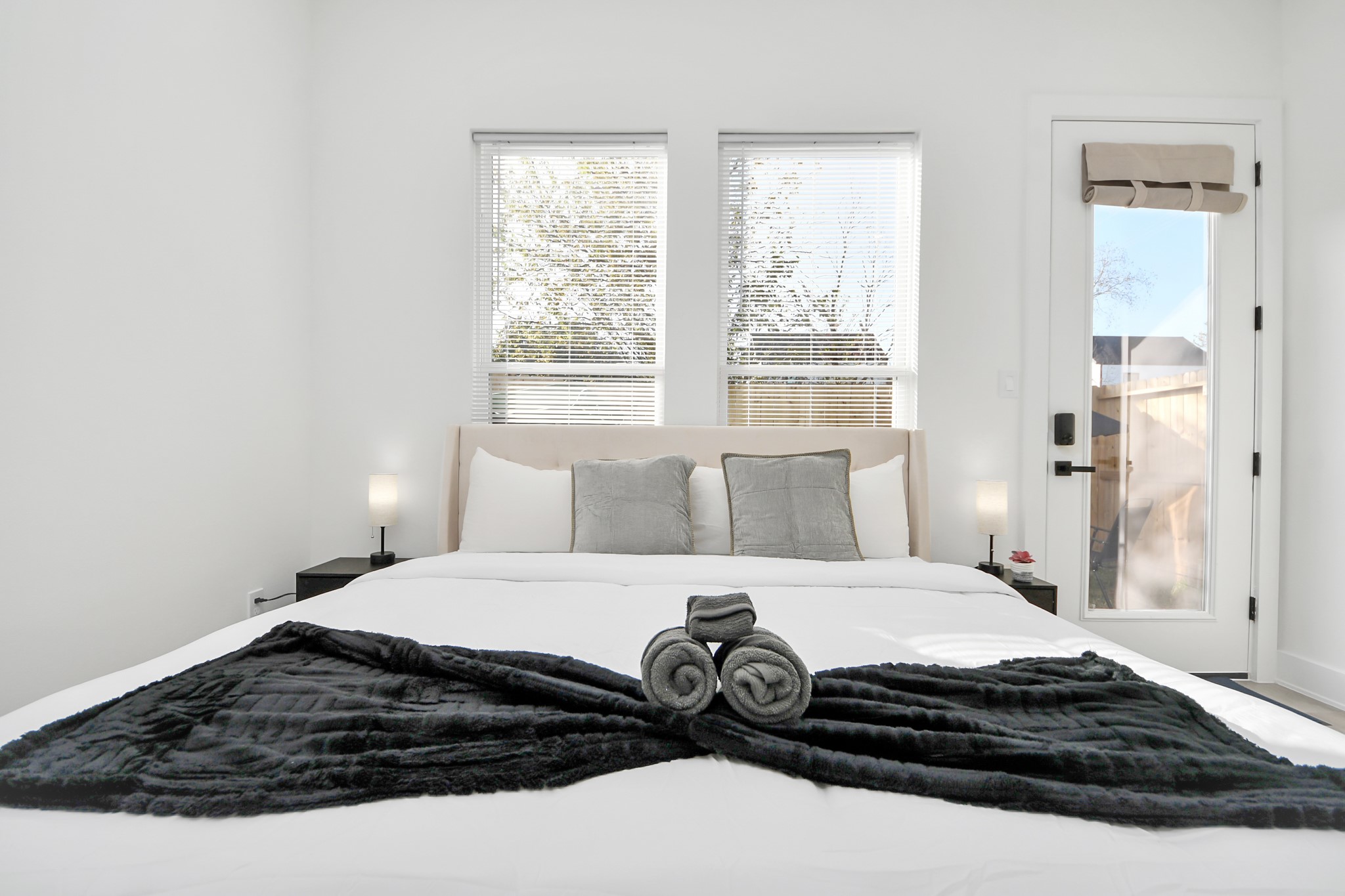 3909 Maggie Street Houston, TX 77051 - Photo 43 of 49 a bedroom with a bed and a window