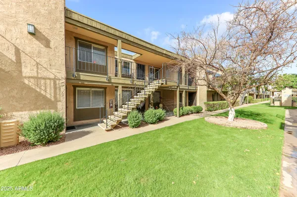 $245,000 | 2228 East Campbell Avenue, Unit 205, Phoenix, AZ 85016