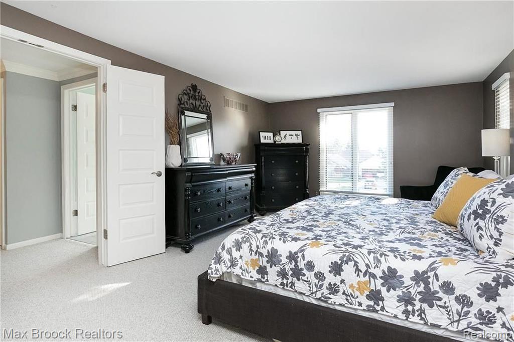 2922 Powderhorn Ridge Road Rochester Hills, MI 48309 - Photo 25 of 31