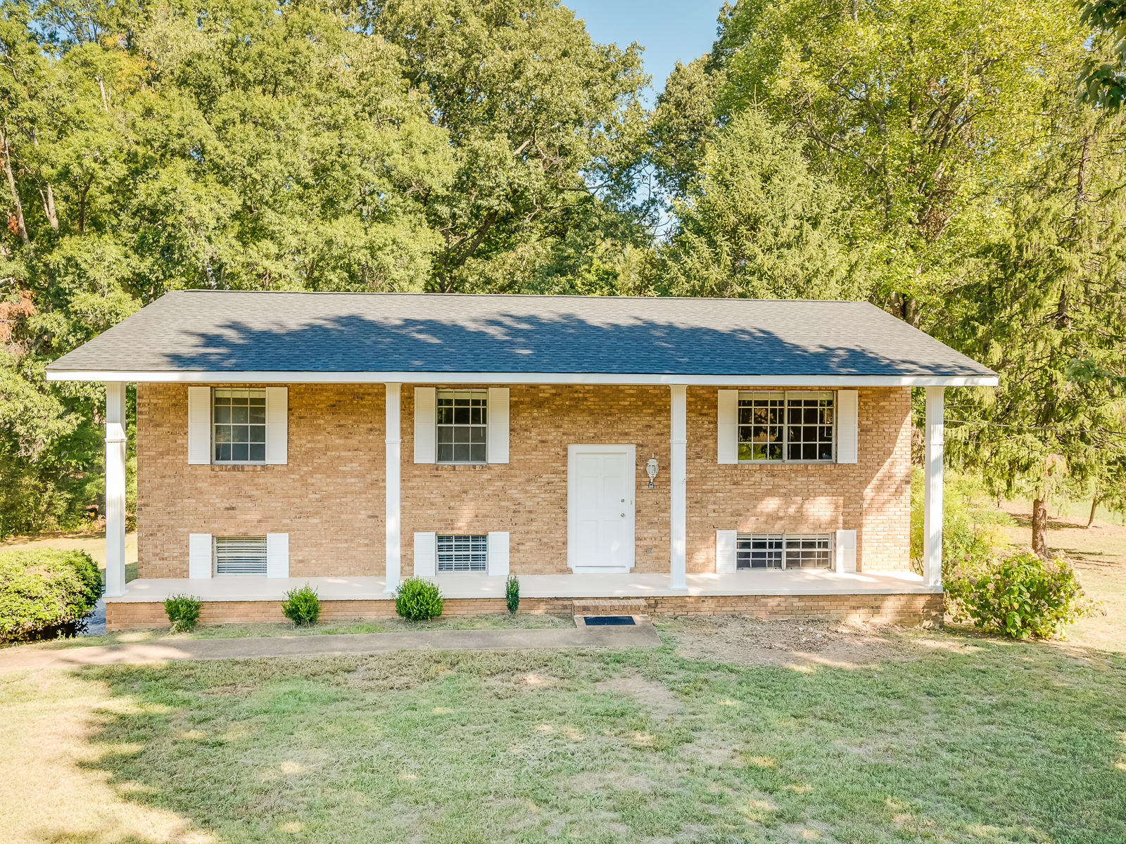 6923 Starlite Road Hixson, TN 37343 - Photo 1 of 24 6923_StarLiteRd-21