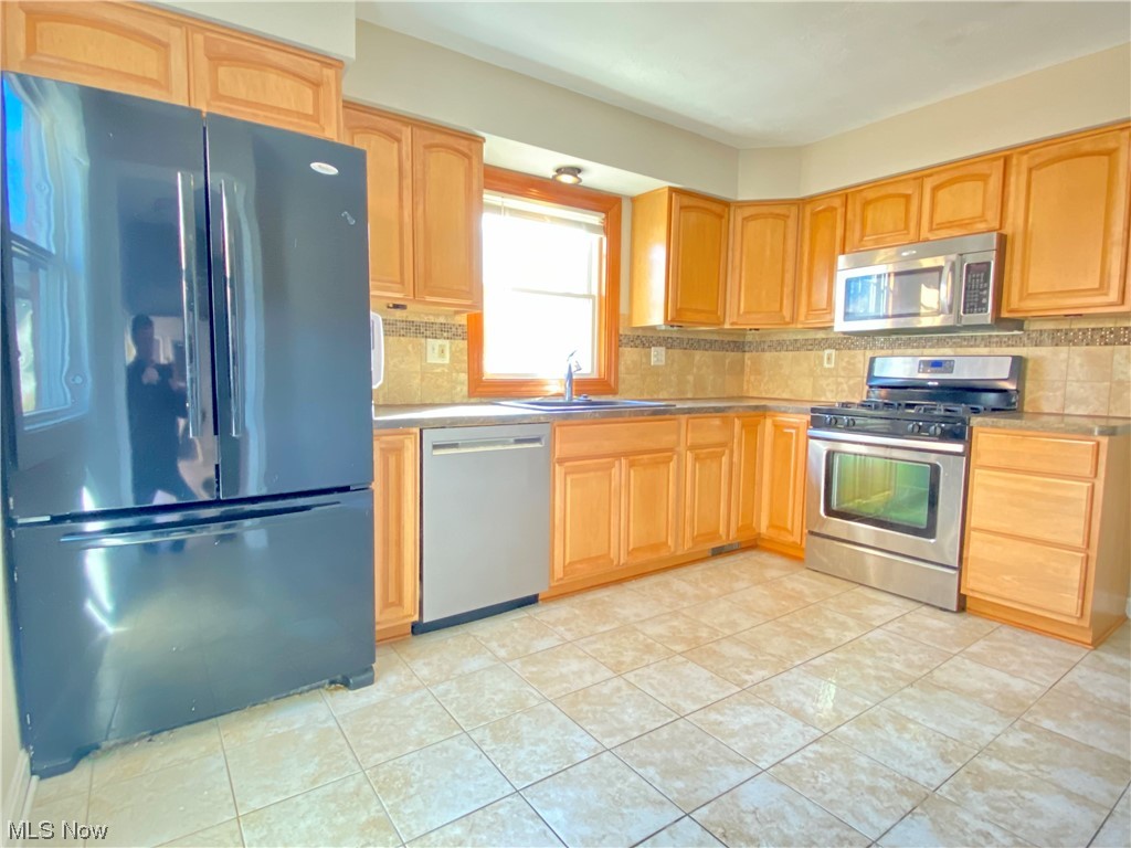 3105 Hearthstone Road Parma, OH 44134 - Photo 10 of 29 Gallery Image 10