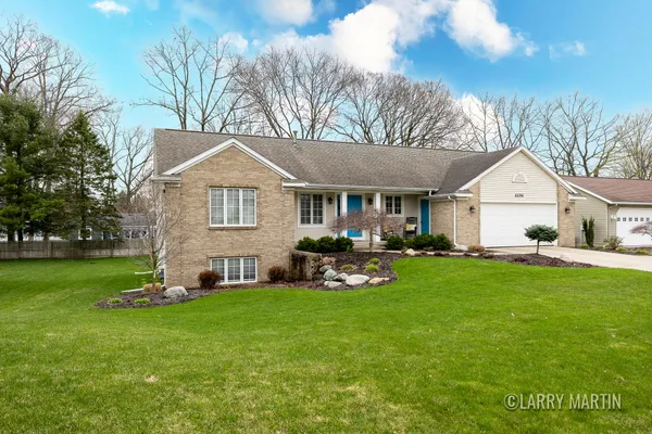 $400,000 | 6696 City View Drive, Hudsonville, MI 49426