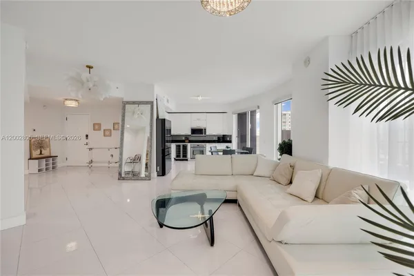 $5,250 | 60 Southwest 13th Street, Unit 1124, Miami, FL 33130