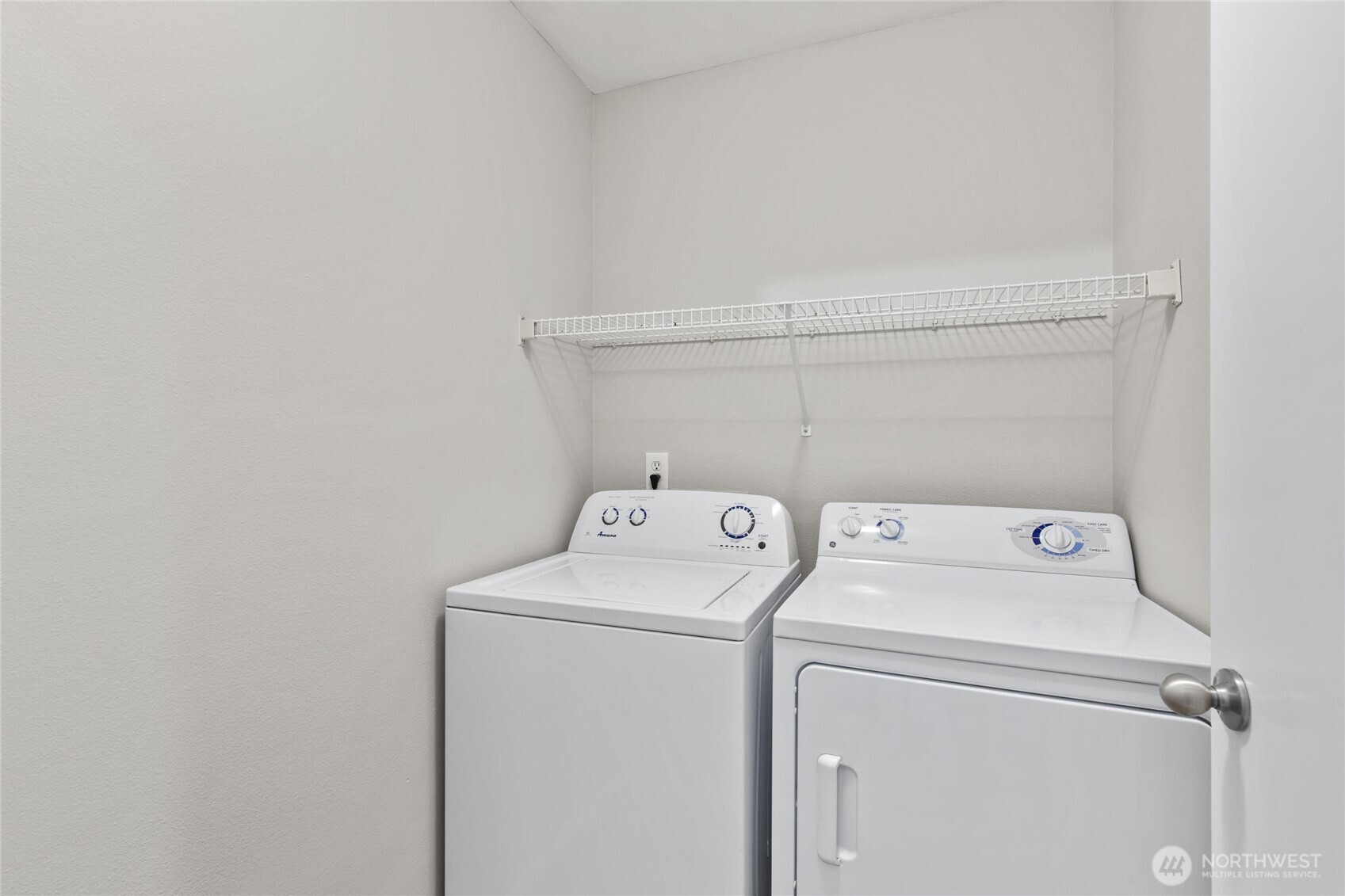3926 243rd Place Southeast, Unit H201 Bothell, WA 98021 - Photo 13 of 31 a utility room with dryer and washer