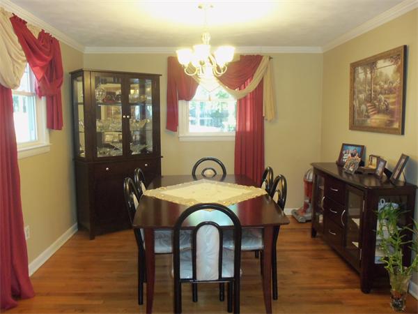 26 Tioga Street Springfield, MA 01128 - Photo 5 of 17
