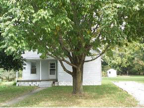 1600 East Lucas Street Rochester, IN 46975 - Photo 1 of 1
