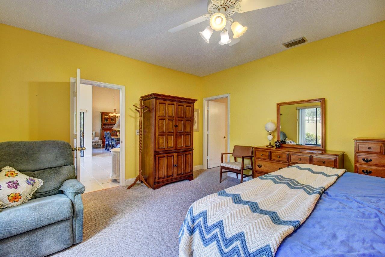 741 St Albans Drive Boca Raton, FL 33486 - Photo 13 of 31 13. Large Master Bedroom