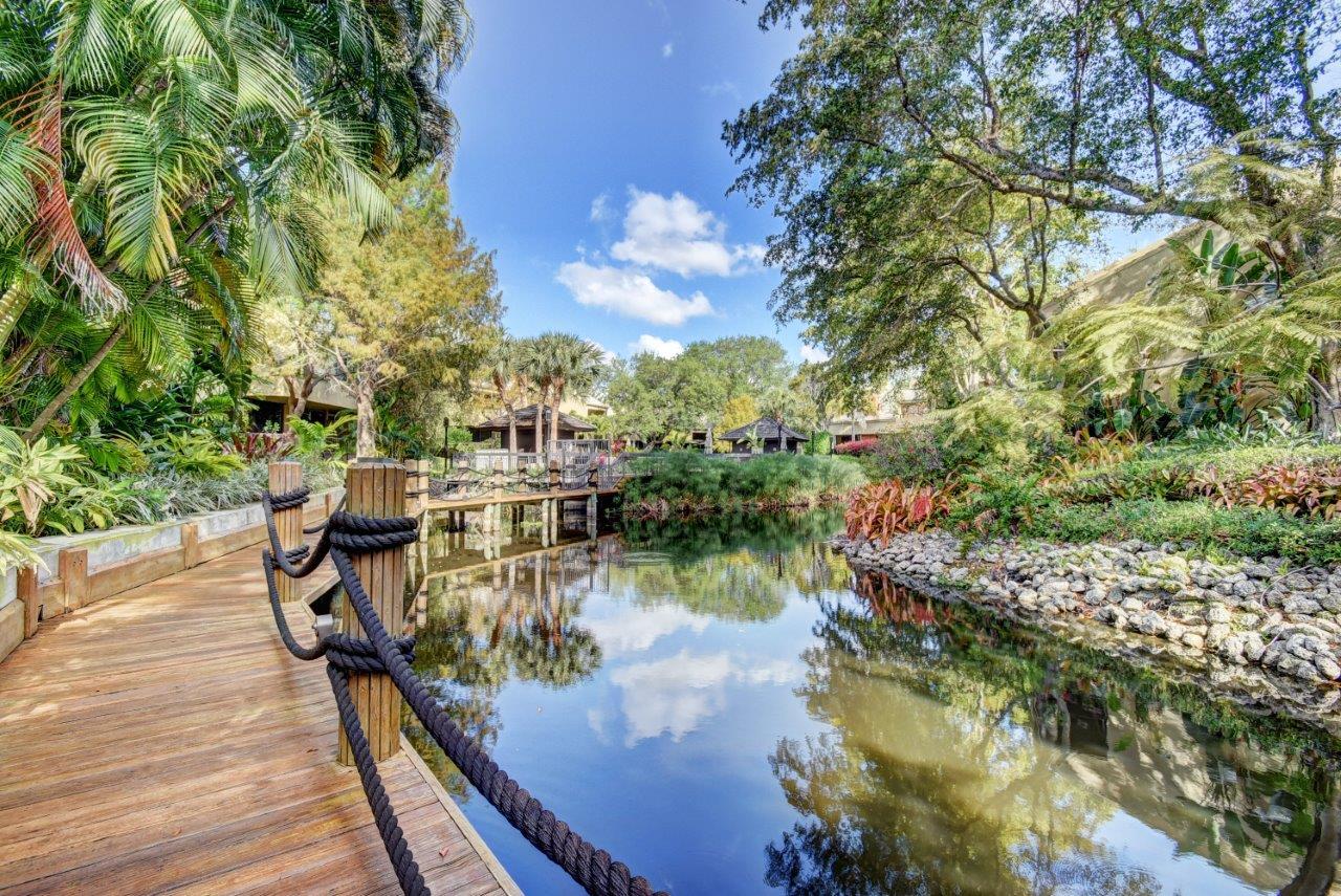 741 St Albans Drive Boca Raton, FL 33486 - Photo 26 of 31 26. Serene Common Areas