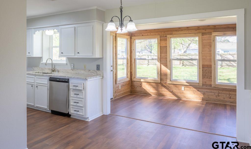 14212 Arber Street Flint, TX 75762 - Photo 11 of 38 a view of a kitchen with marble kitchen and windows