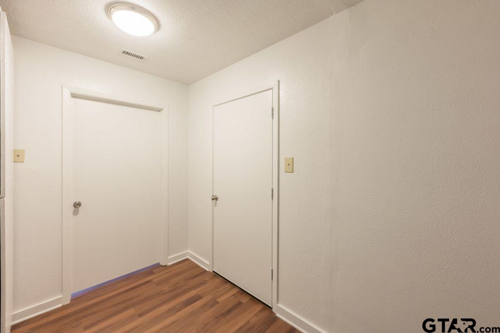 14212 Arber Street Flint, TX 75762 - Photo 16 of 38 a view of room