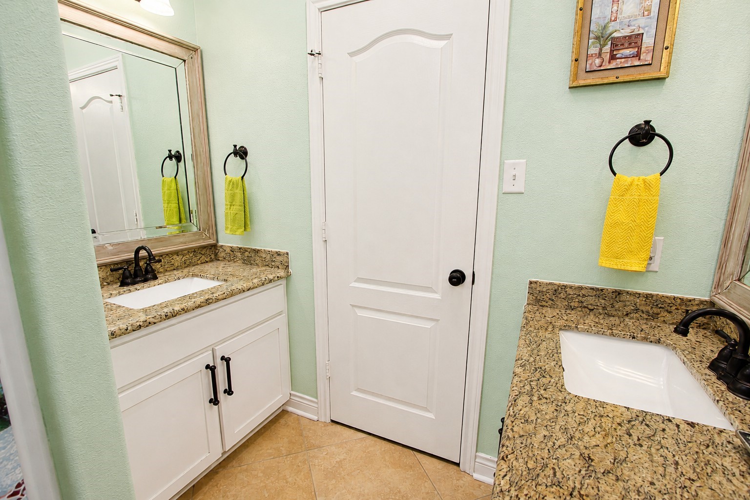 7502 Lewis Lane Manvel, TX 77578 - Photo 29 of 50 Another view of the hall bathroom showing the two sink areas.