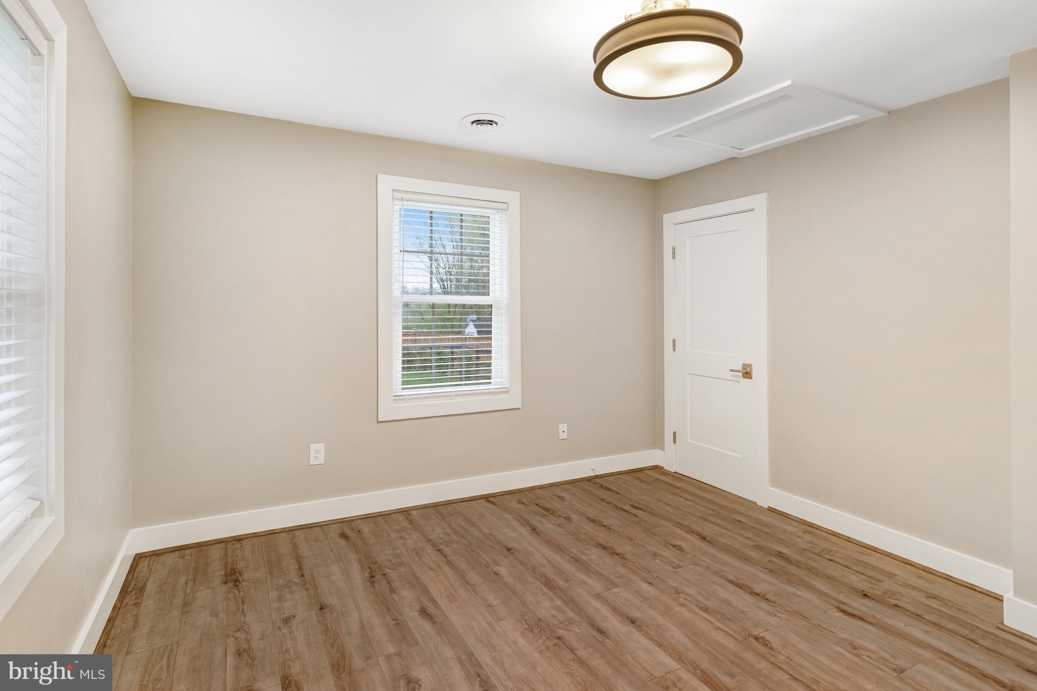 8217 Buckland Mill Road Gainesville, VA 20155 - Photo 11 of 28 Gallery Image 11