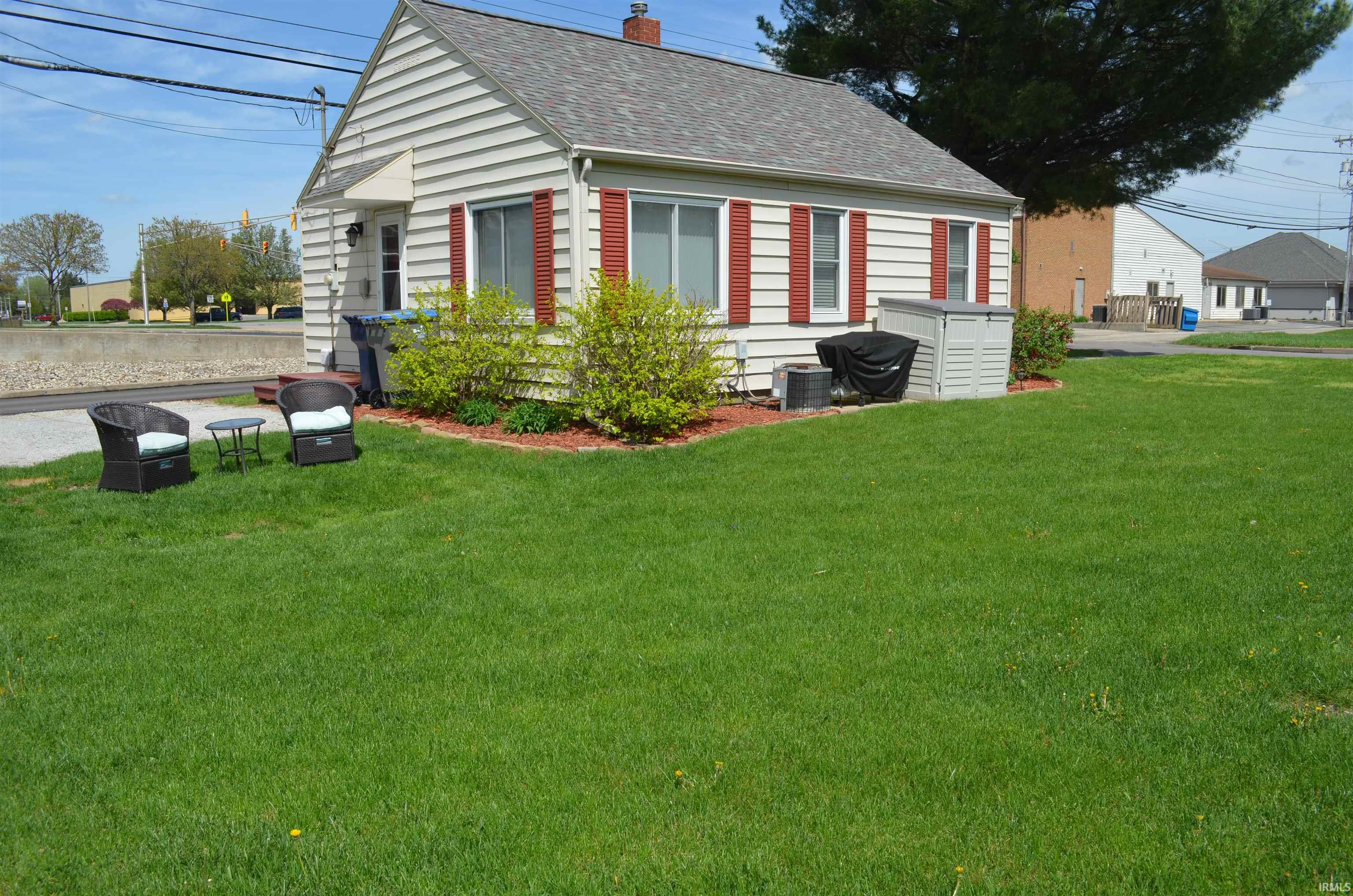 114 South Harrison Street Warsaw, IN 46580 - Photo 3 of 17