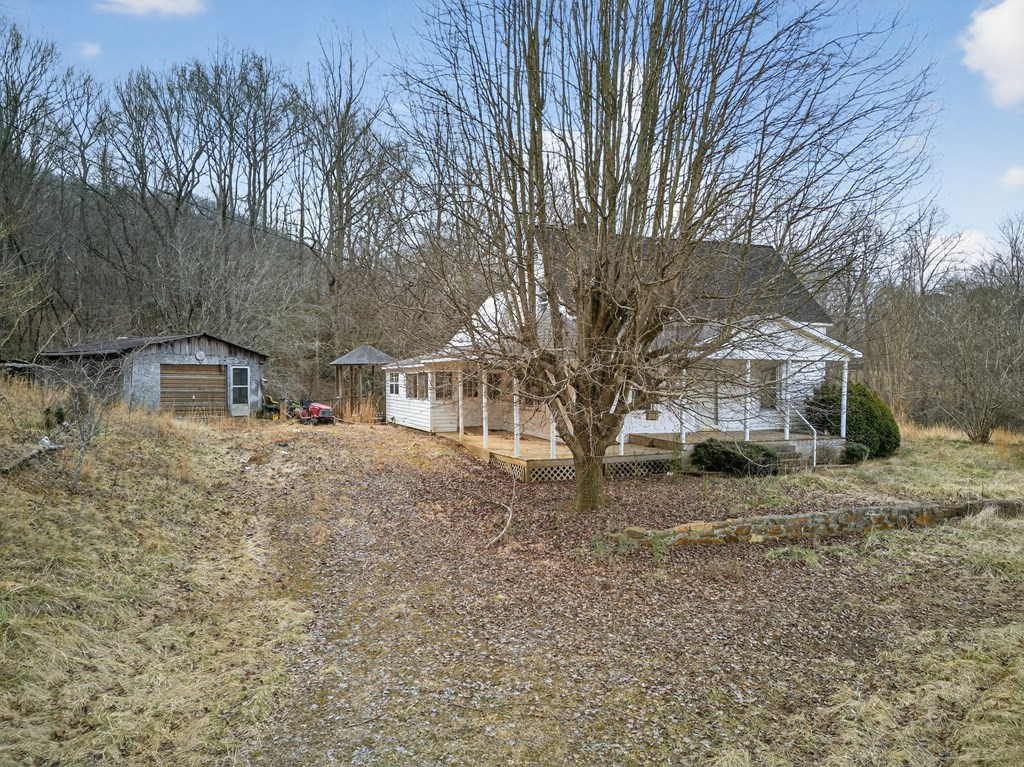 1917 Fairview Road Andrews, NC 28901 - Photo 20 of 29