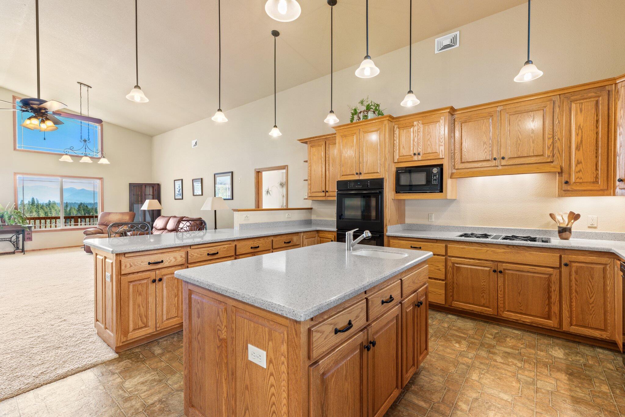6250 West Side Road Cave Junction, OR 97523 - Photo 12 of 43 11-web-or-mls-IMGL5443