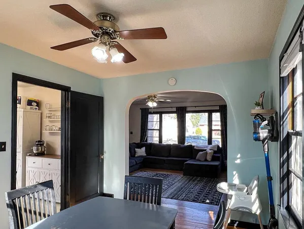 $185,000 | 305 Kneale Avenue North, Thief River Falls, MN 56701