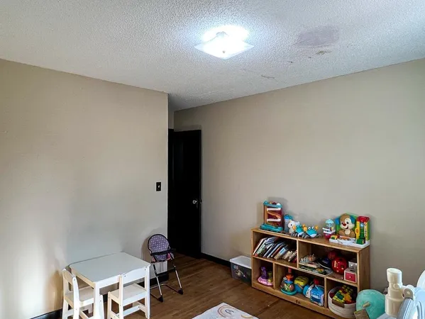 $185,000 | 305 Kneale Avenue North, Thief River Falls, MN 56701