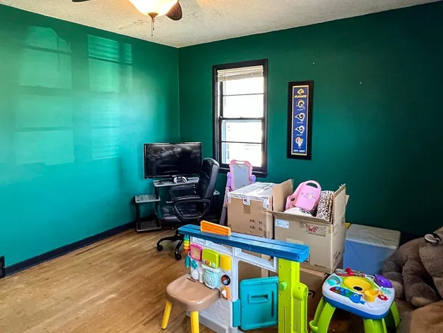 $185,000 | 305 Kneale Avenue North, Thief River Falls, MN 56701