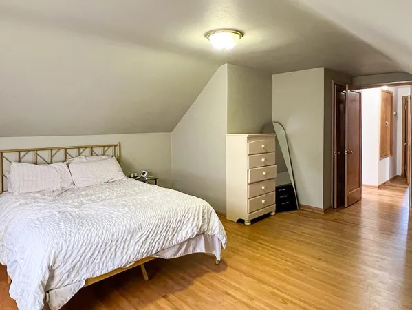 $185,000 | 305 Kneale Avenue North, Thief River Falls, MN 56701