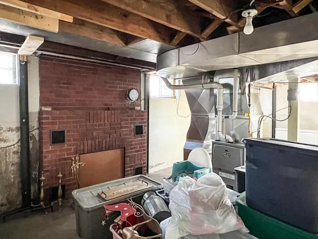 $185,000 | 305 Kneale Avenue North, Thief River Falls, MN 56701